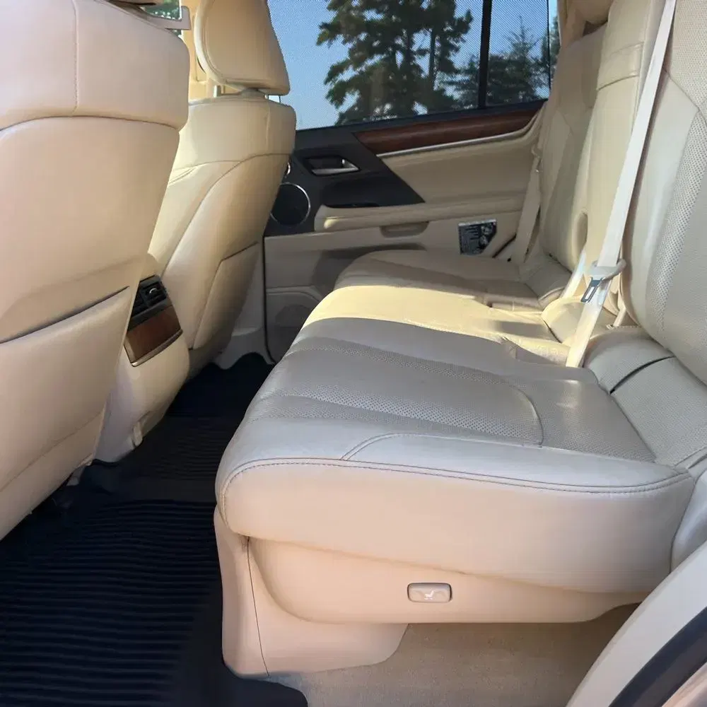2020 Lexus LX 570 Three-Row