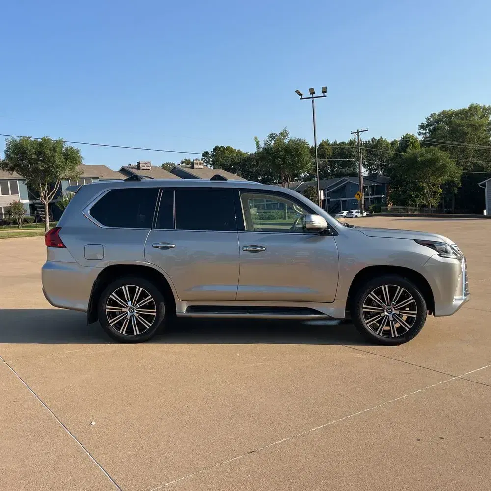 2020 Lexus LX 570 Three-Row