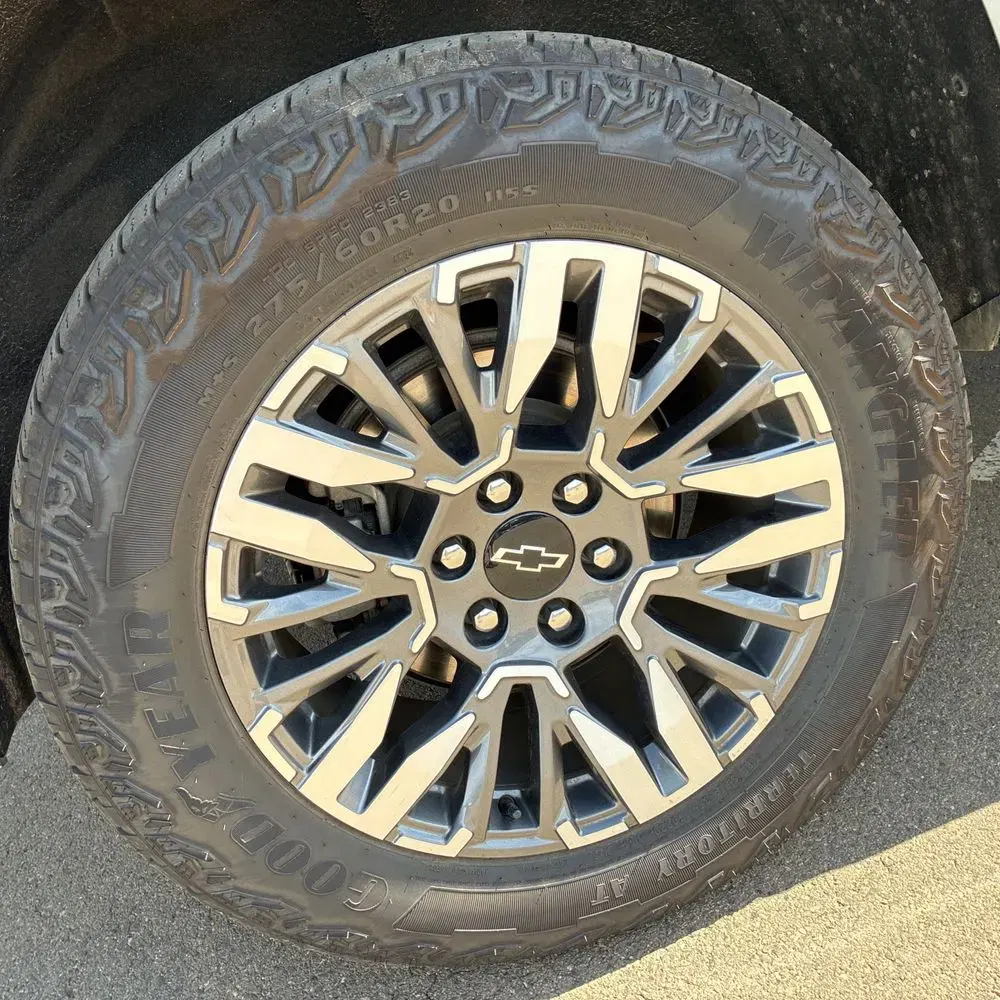 2025 Chevrolet Suburban Z71