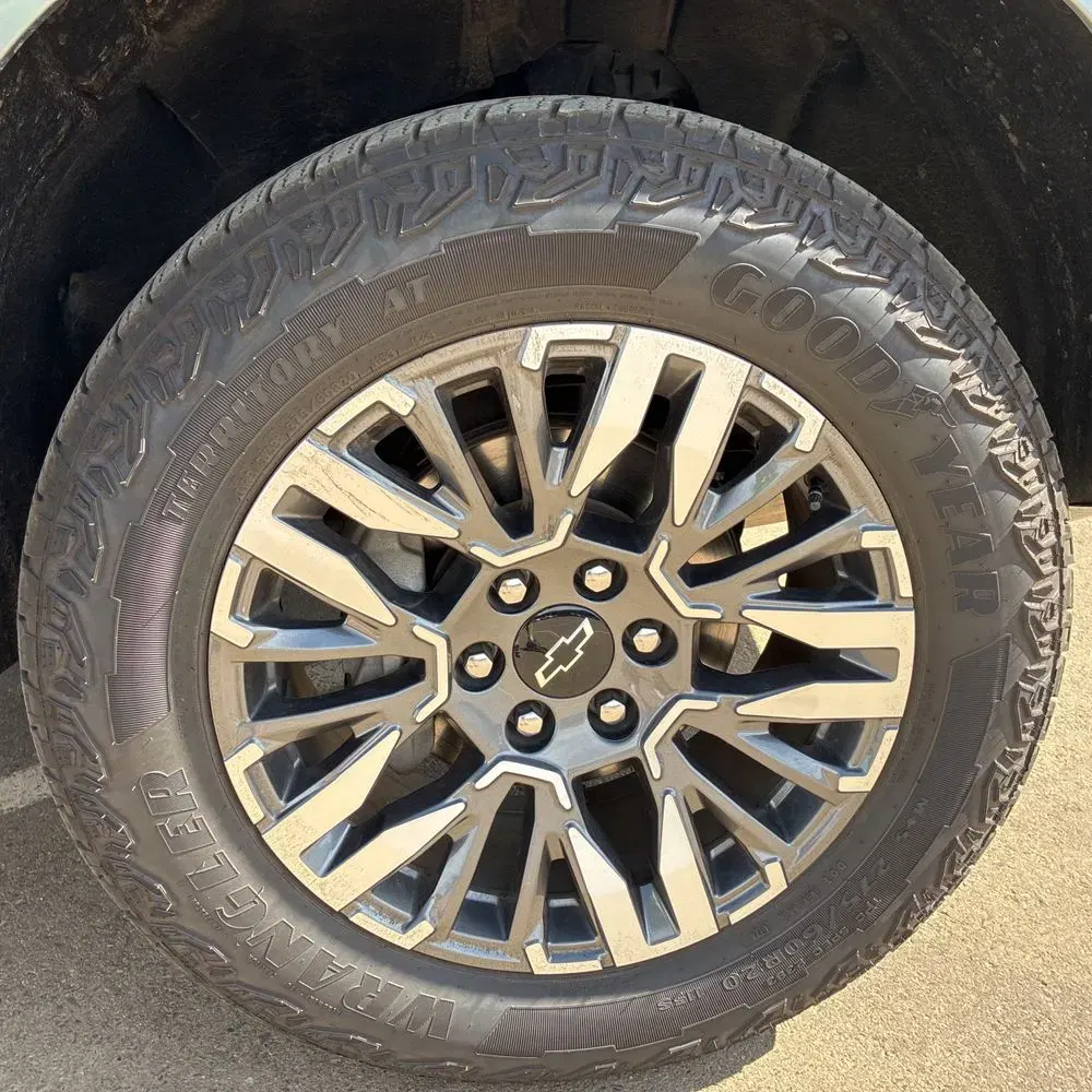 2025 Chevrolet Suburban Z71