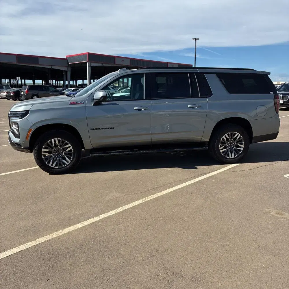 2025 Chevrolet Suburban Z71