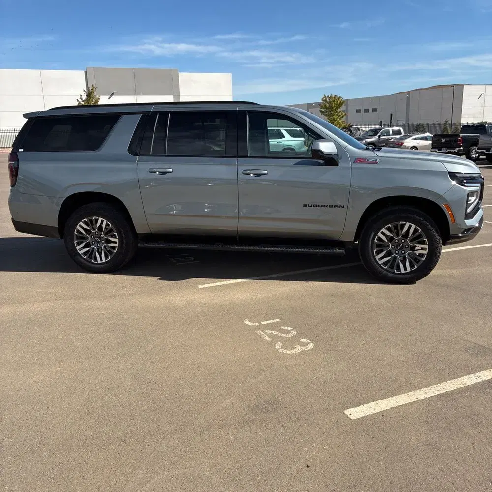 2025 Chevrolet Suburban Z71