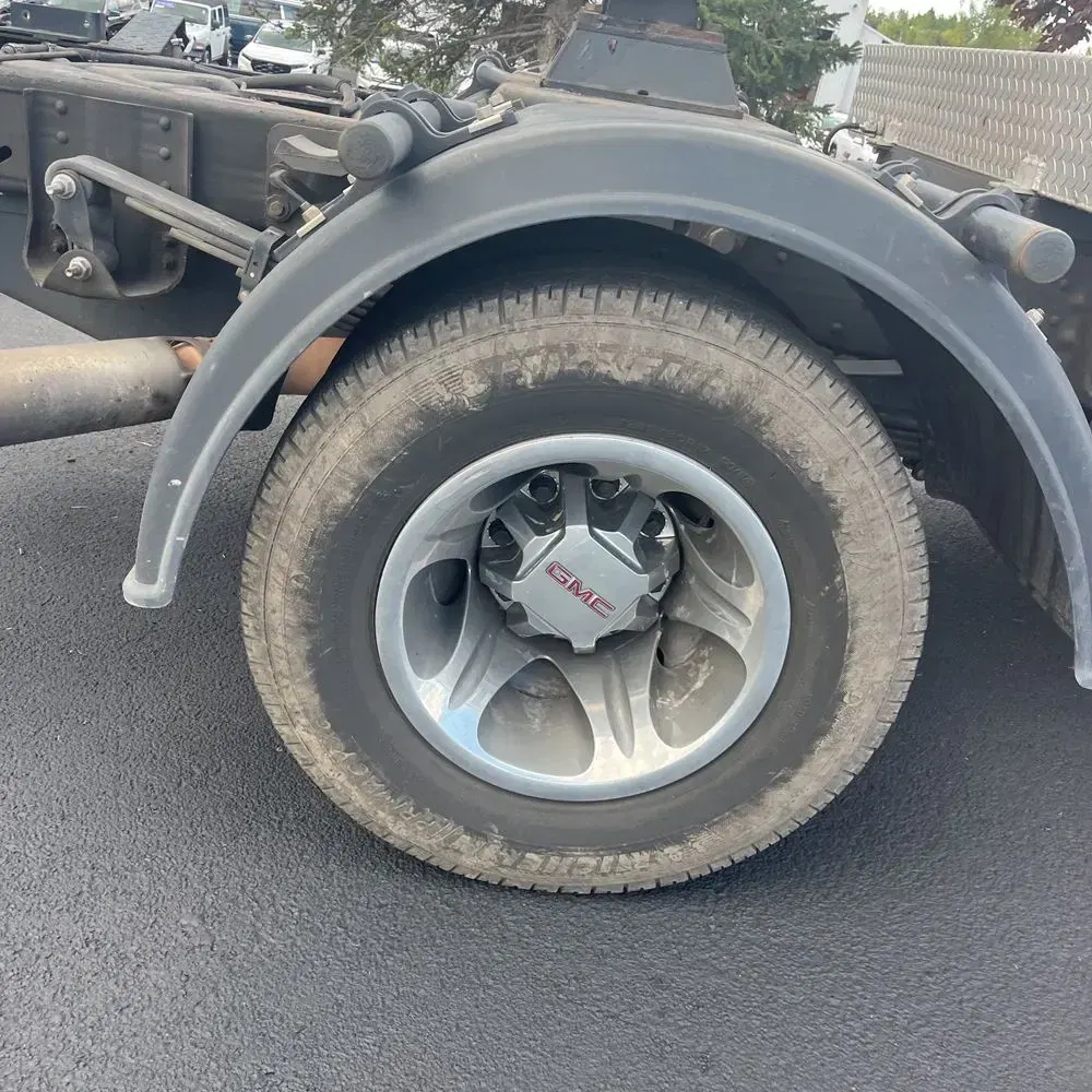 2025 GMC Sierra 3500HD CC SLE