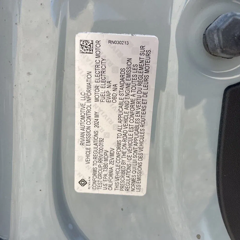 2024 Rivian R1T Adventure Dual-Motor