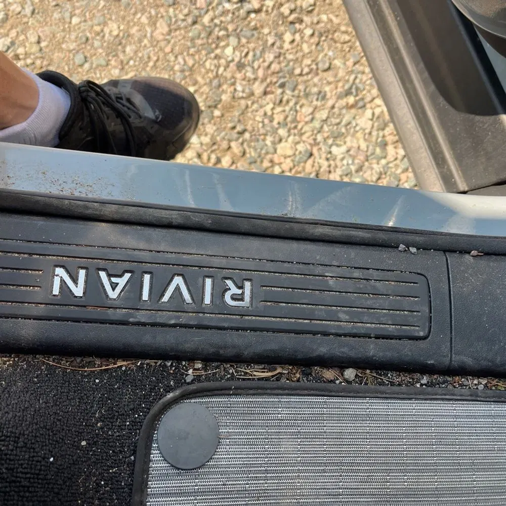 2024 Rivian R1T Adventure Dual-Motor