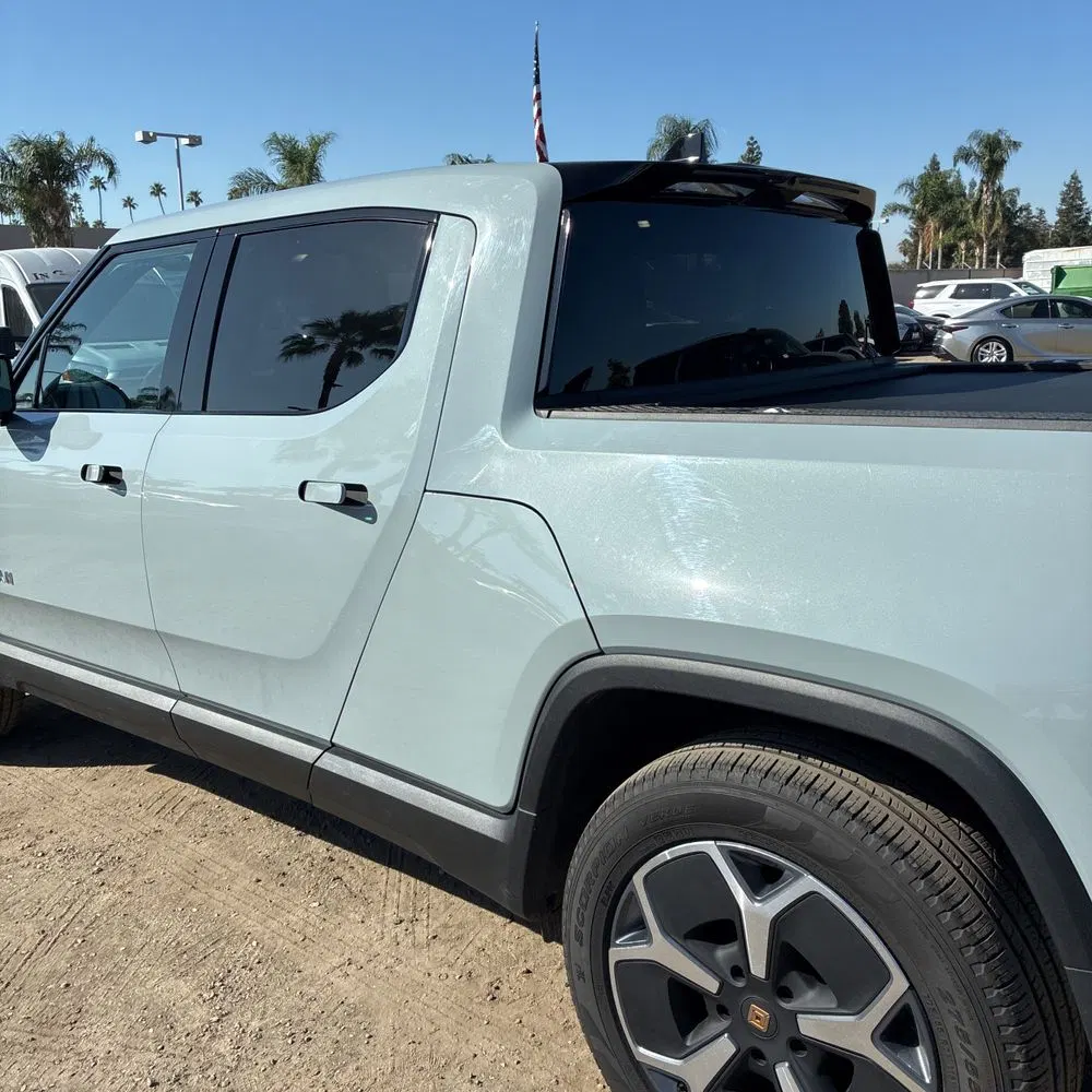 2024 Rivian R1T Adventure Dual-Motor