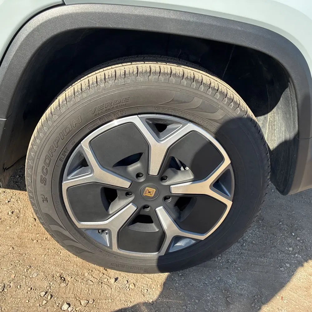 2024 Rivian R1T Adventure Dual-Motor
