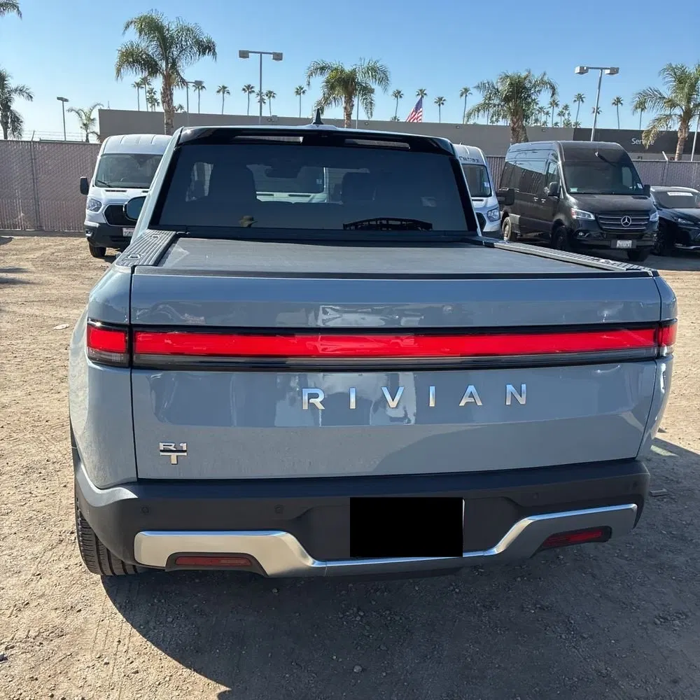 2024 Rivian R1T Adventure Dual-Motor