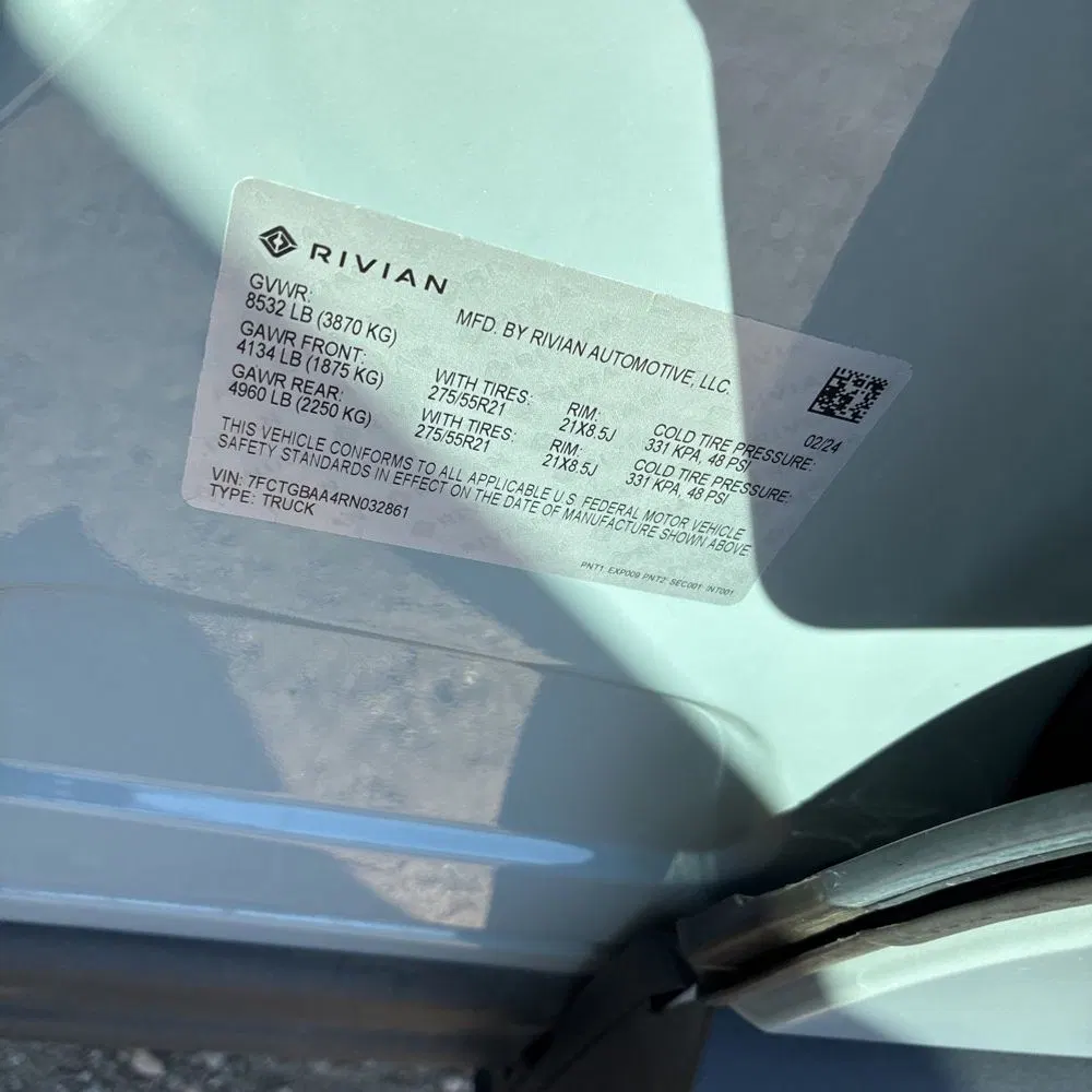 2024 Rivian R1T Adventure Dual-Motor