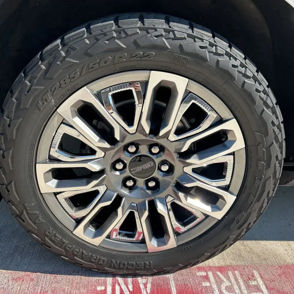 2023 GMC Yukon XL Denali Ultimate