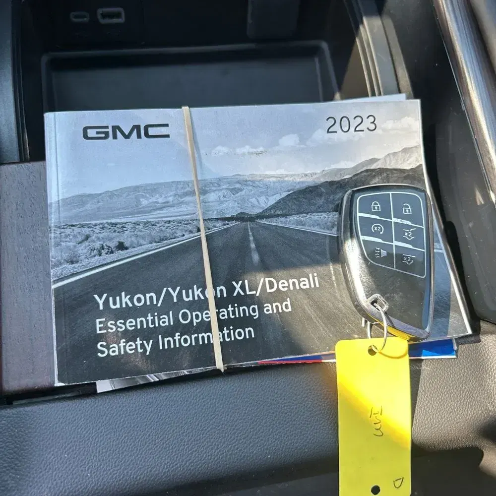 2023 GMC Yukon XL Denali Ultimate
