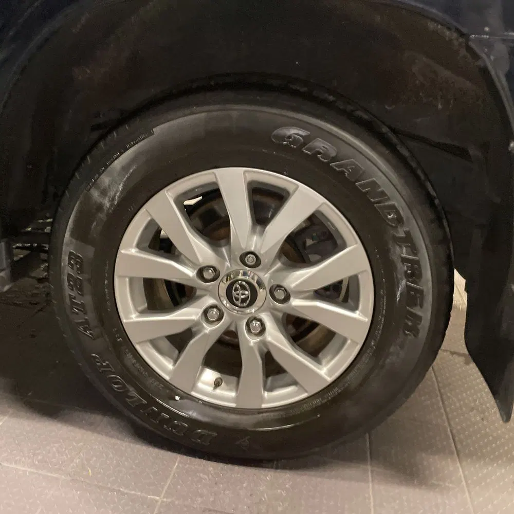 2019 Toyota Land Cruiser Base
