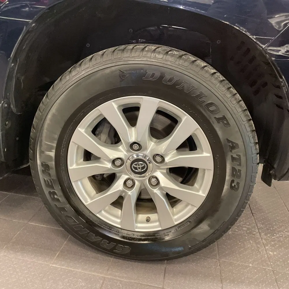 2019 Toyota Land Cruiser Base