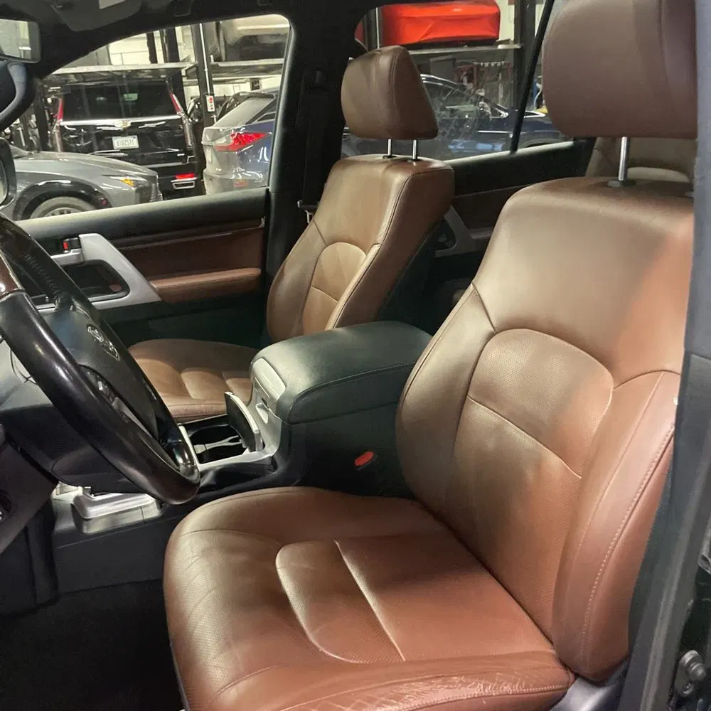 2019 Toyota Land Cruiser Base