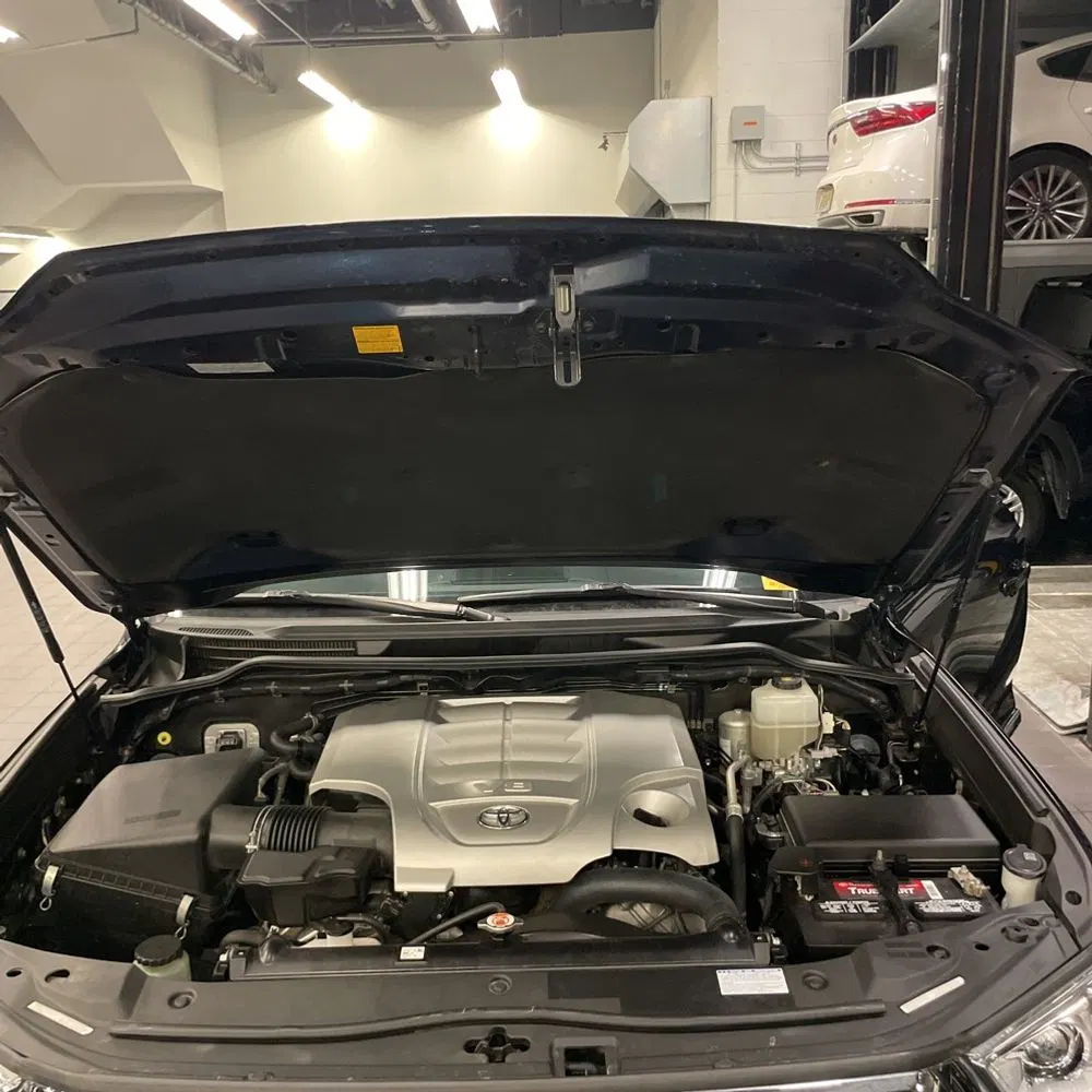 2019 Toyota Land Cruiser Base