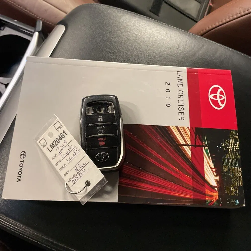 2019 Toyota Land Cruiser Base