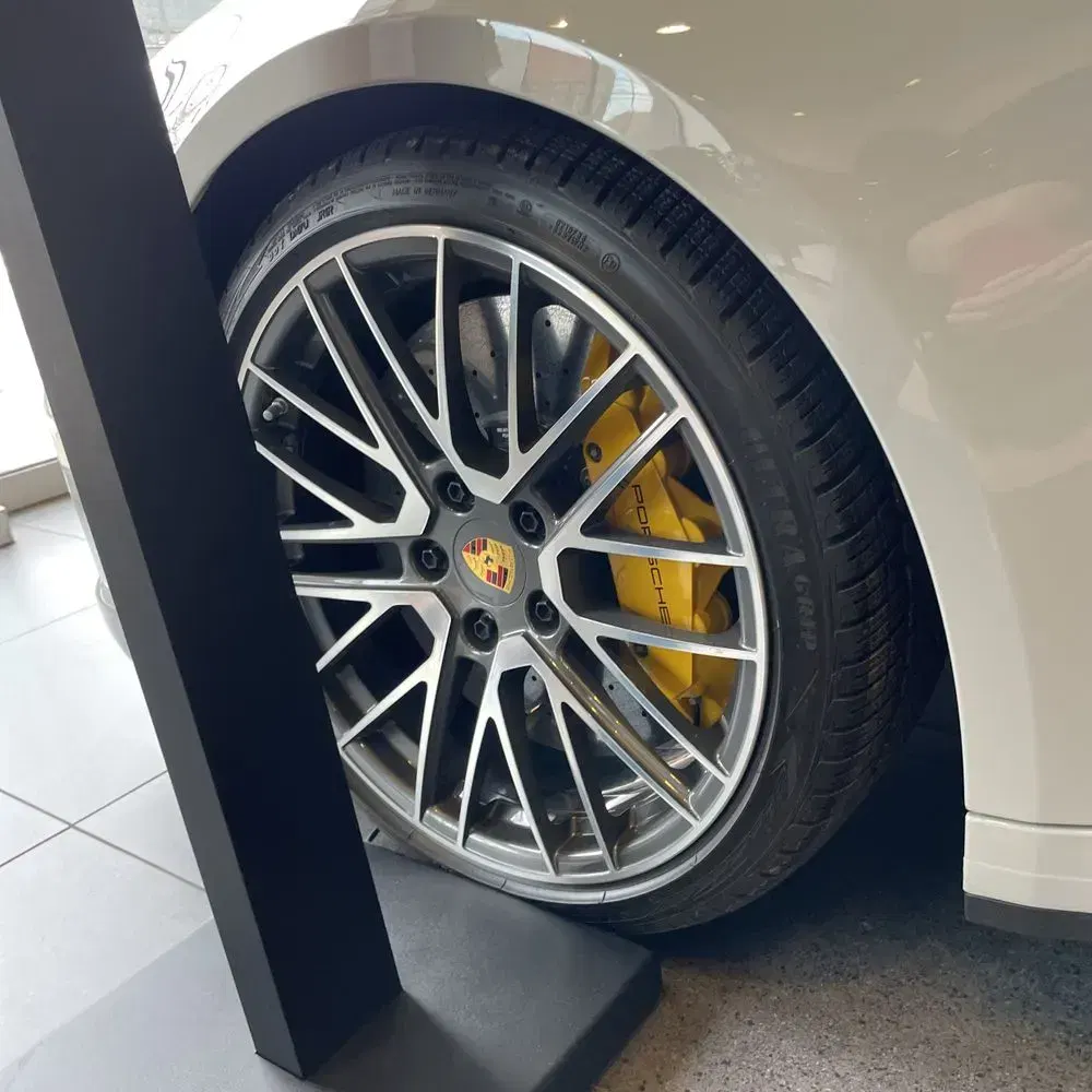 2024 Porsche 911 Turbo S