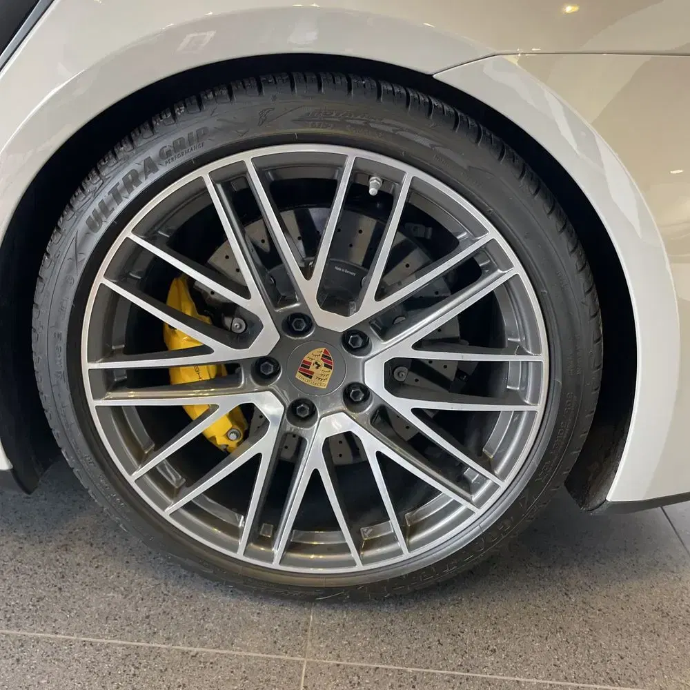 2024 Porsche 911 Turbo S