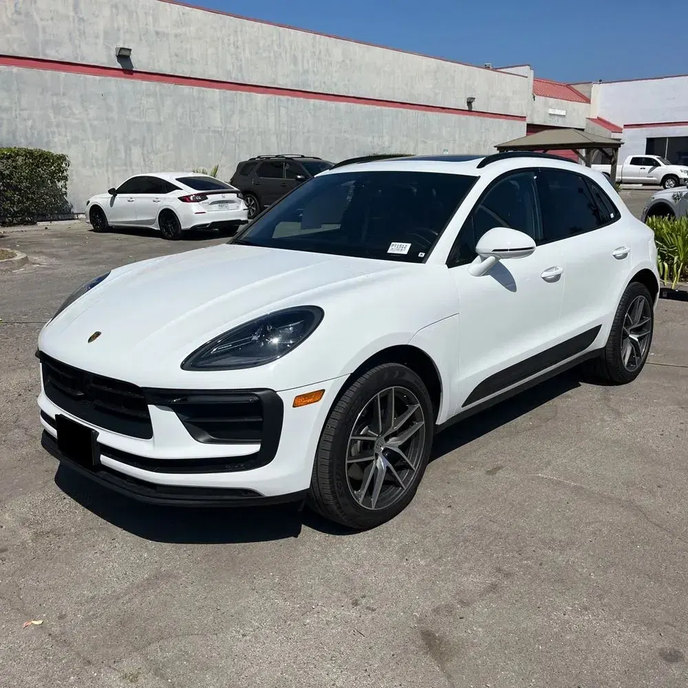 2023 Porsche Macan Base