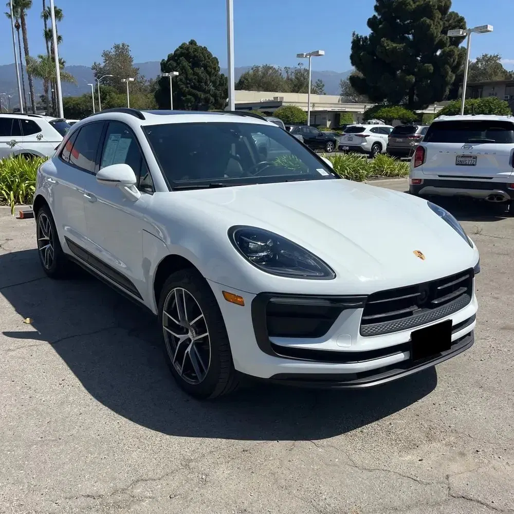 2023 Porsche Macan Base