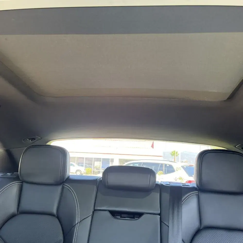 2023 Porsche Macan Base