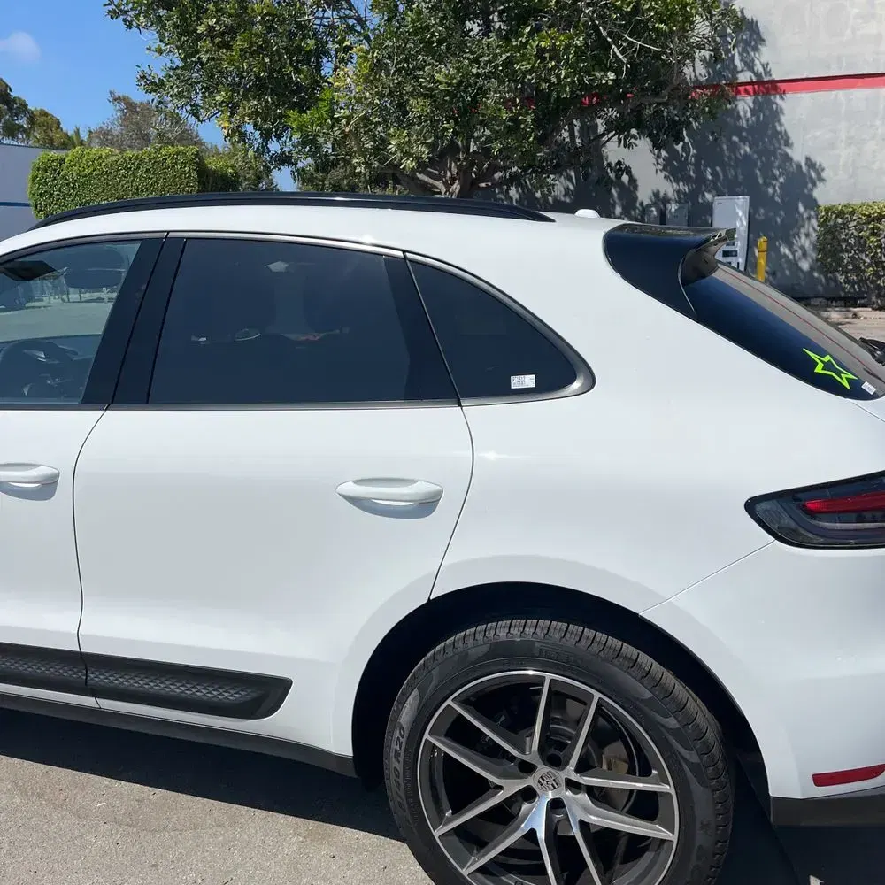 2023 Porsche Macan Base