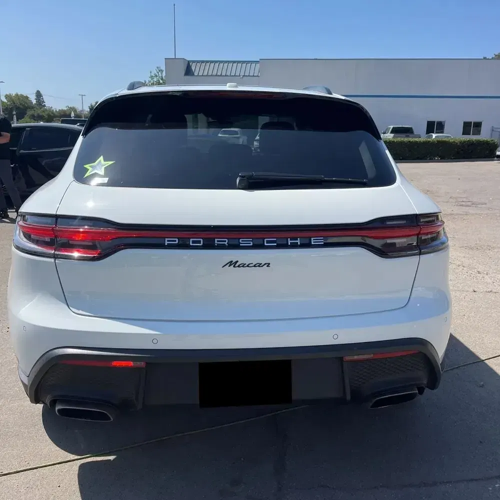 2023 Porsche Macan Base