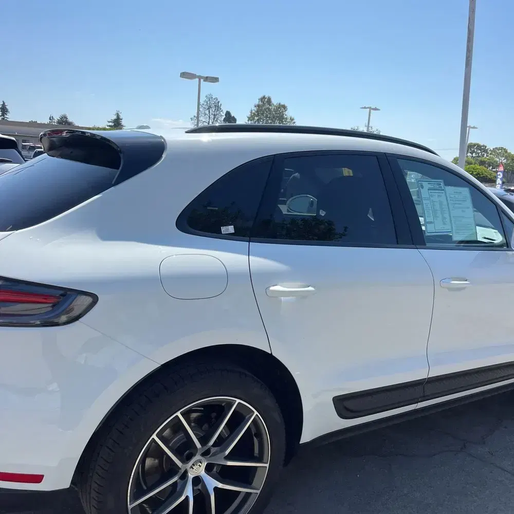 2023 Porsche Macan Base