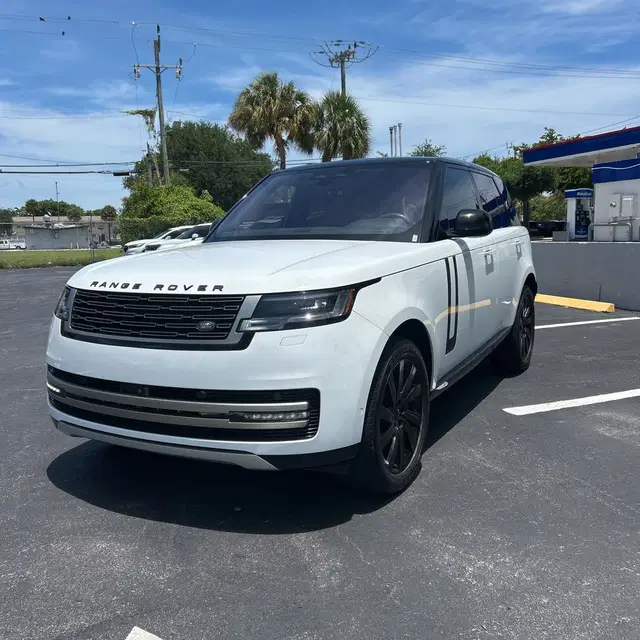 2023 Land Rover Range Rover P400 SE