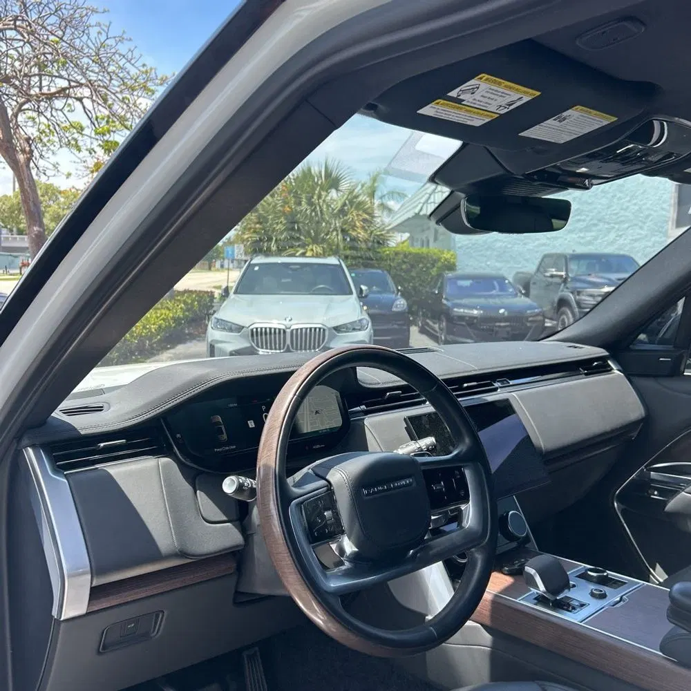 2023 Land Rover Range Rover P400 SE