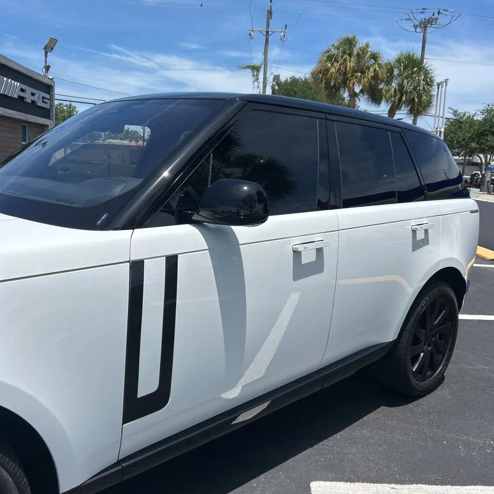 2023 Land Rover Range Rover P400 SE