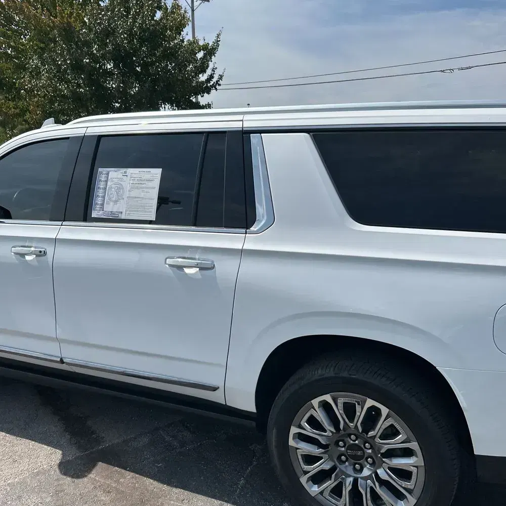 2023 GMC Yukon XL Denali Ultimate