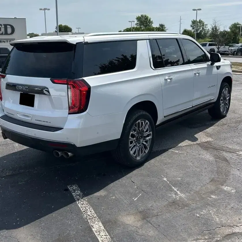 2023 GMC Yukon XL Denali Ultimate