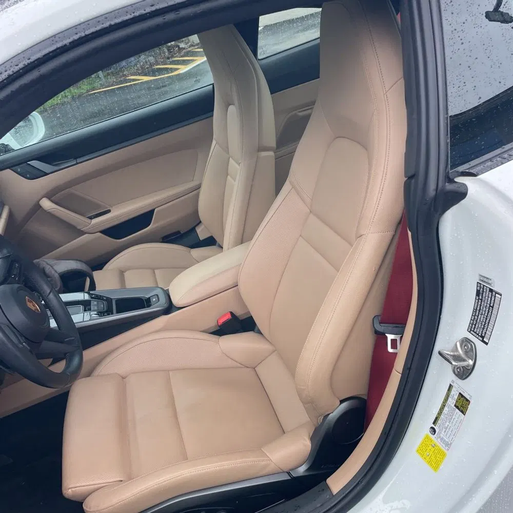 2022 Porsche 911 Carrera
