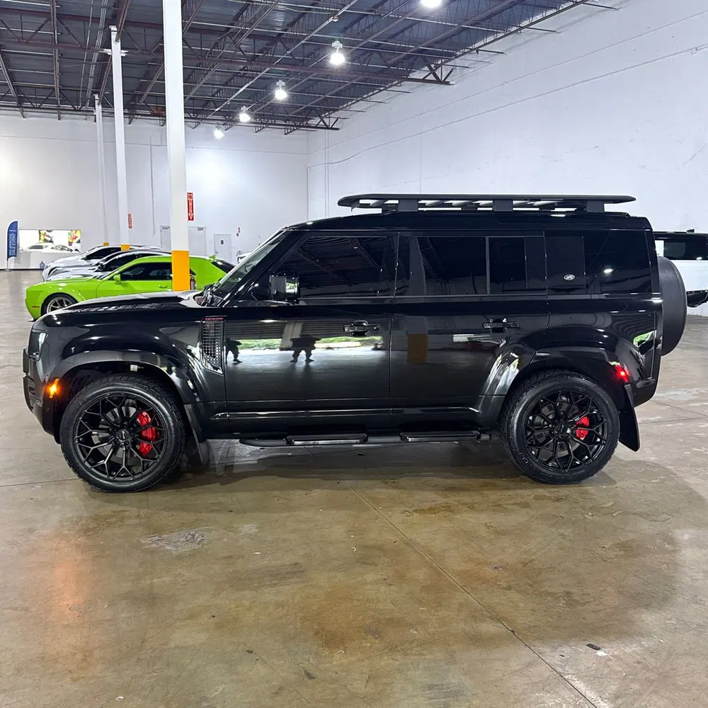 2020 Land Rover Defender 110 SE