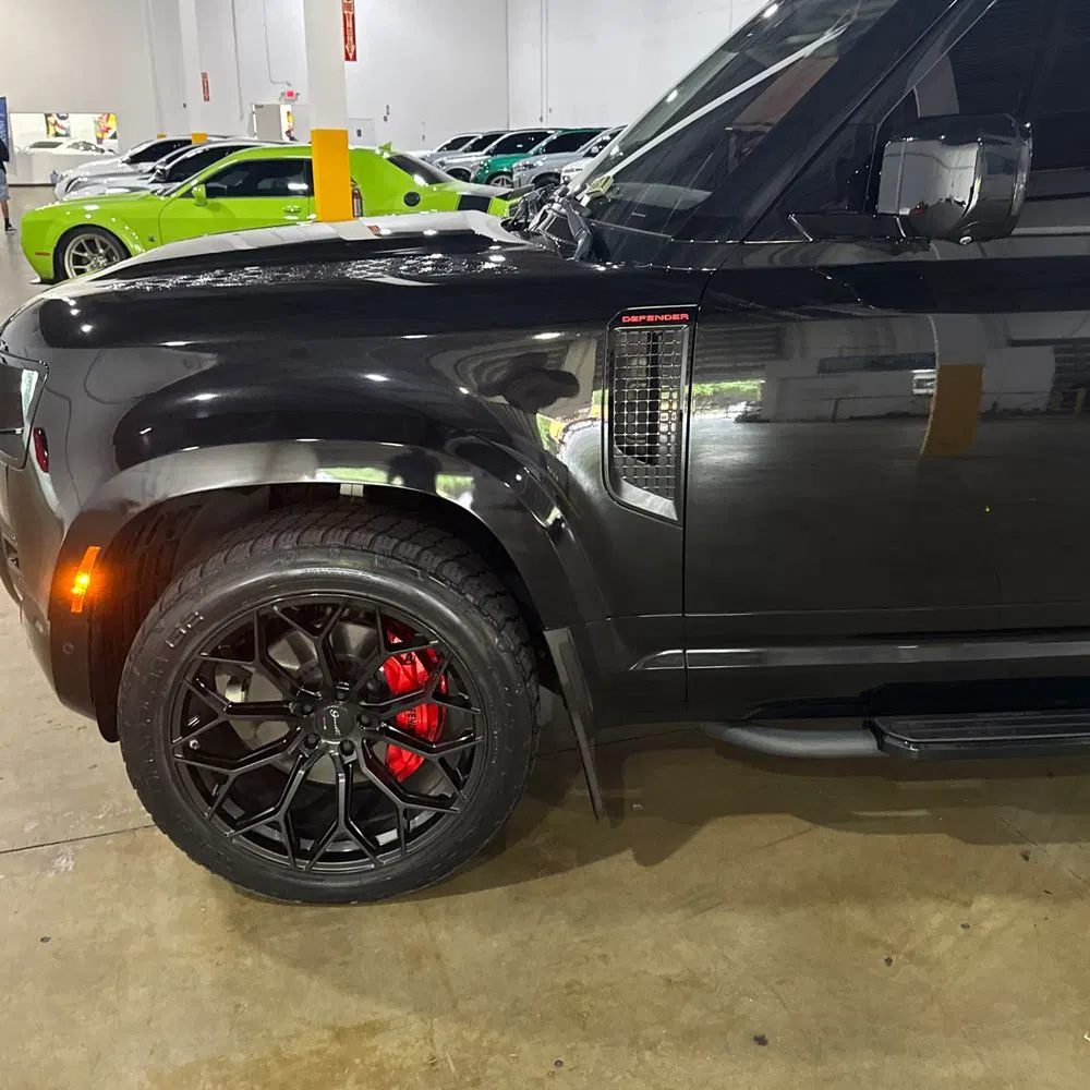 2020 Land Rover Defender 110 SE