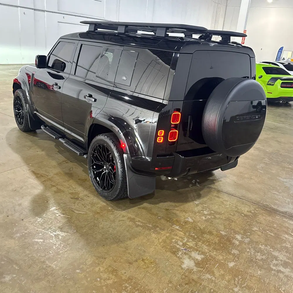 2020 Land Rover Defender 110 SE