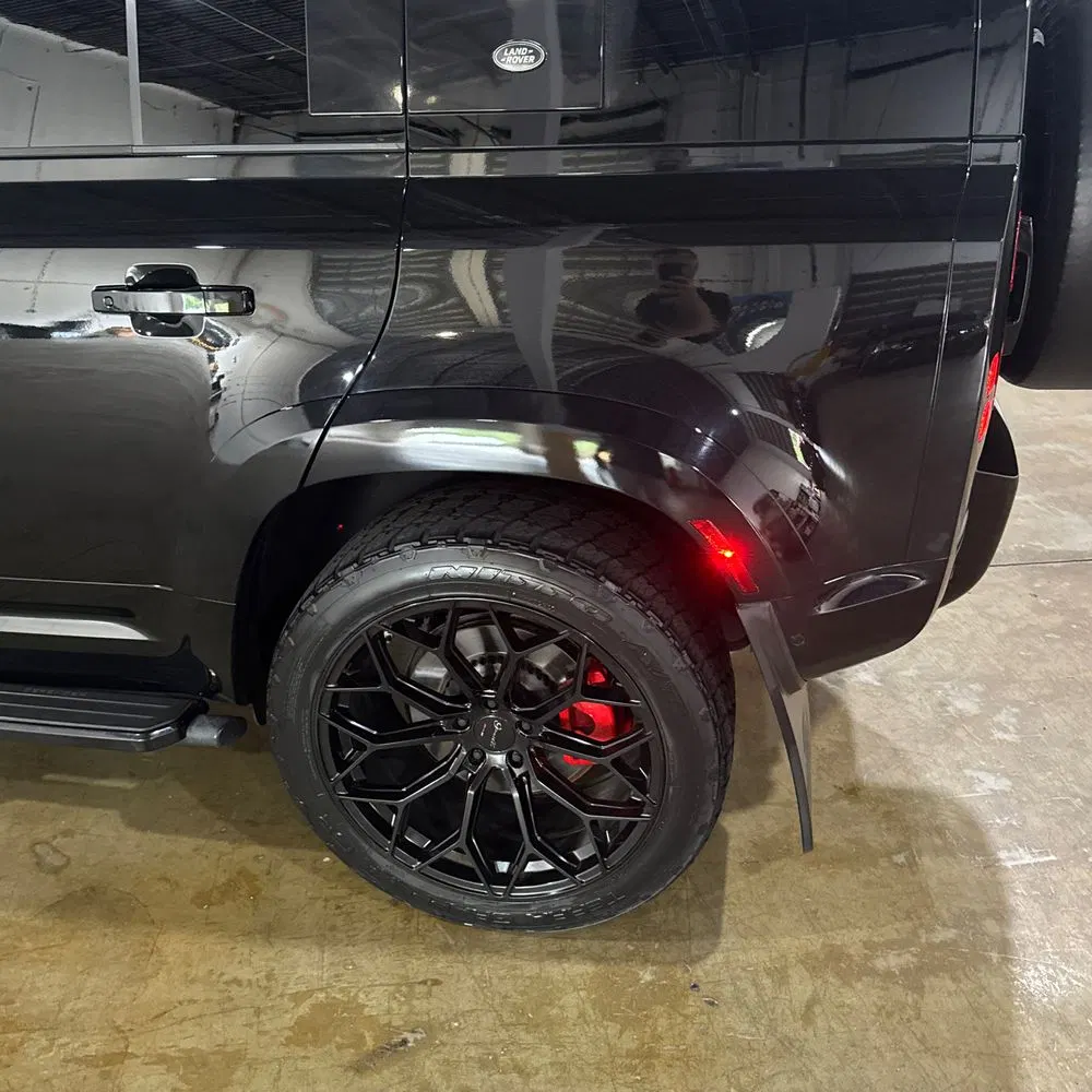 2020 Land Rover Defender 110 SE