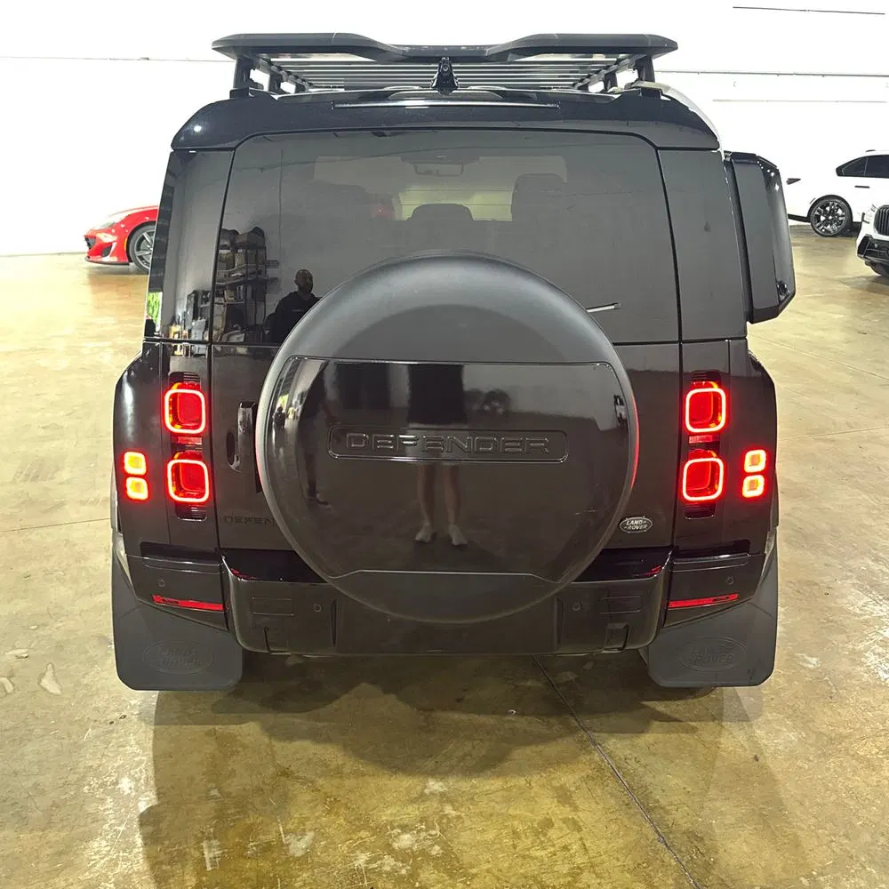 2020 Land Rover Defender 110 SE