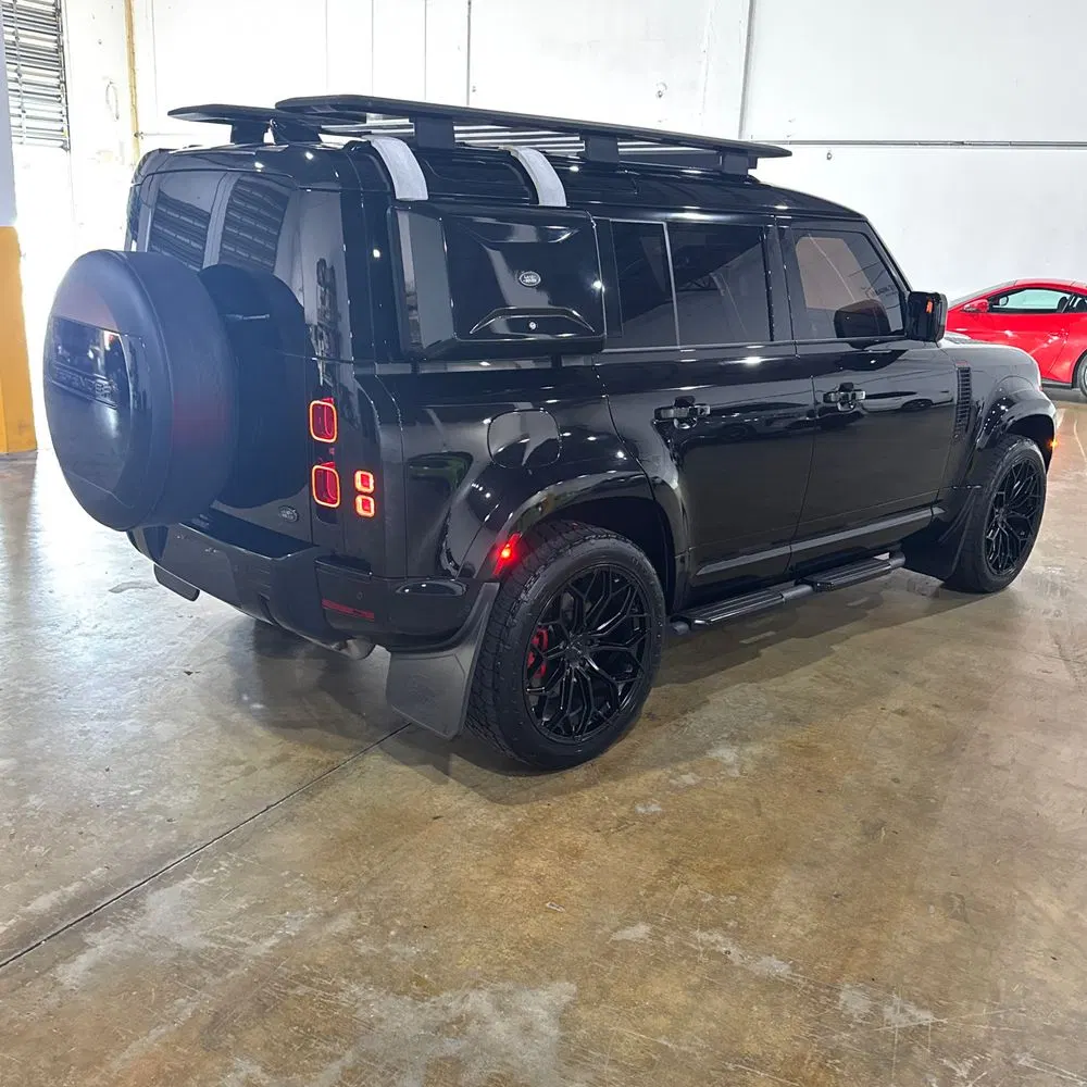 2020 Land Rover Defender 110 SE