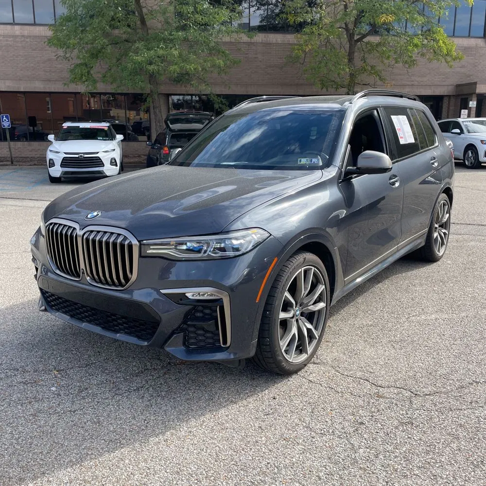 2022 BMW X7 M50i