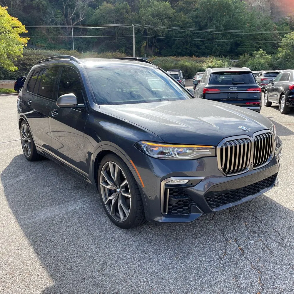 2022 BMW X7 M50i