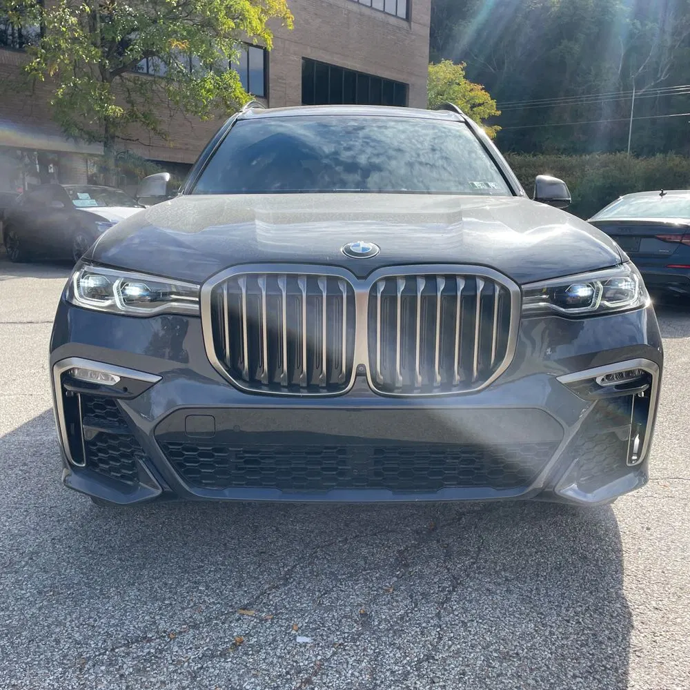 2022 BMW X7 M50i