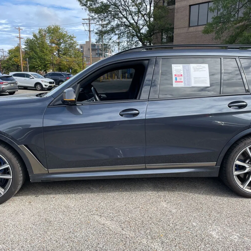 2022 BMW X7 M50i