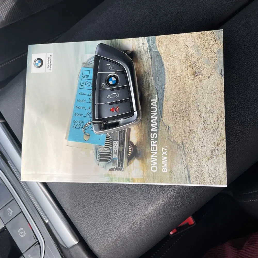 2022 BMW X7 M50i