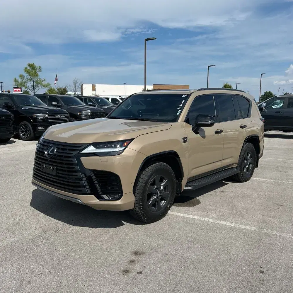 2025 Lexus LX 700h Overtrail