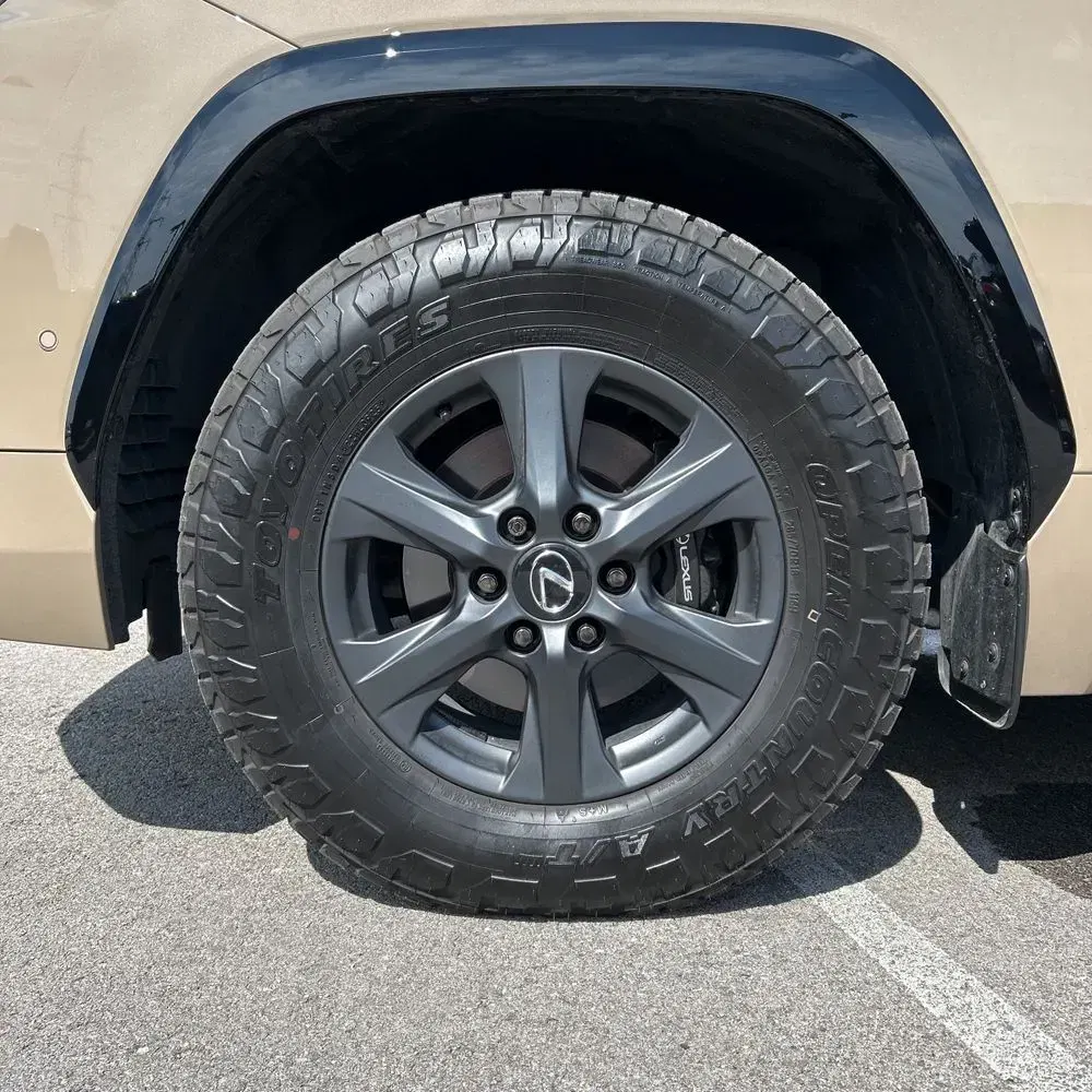 2025 Lexus LX 700h Overtrail