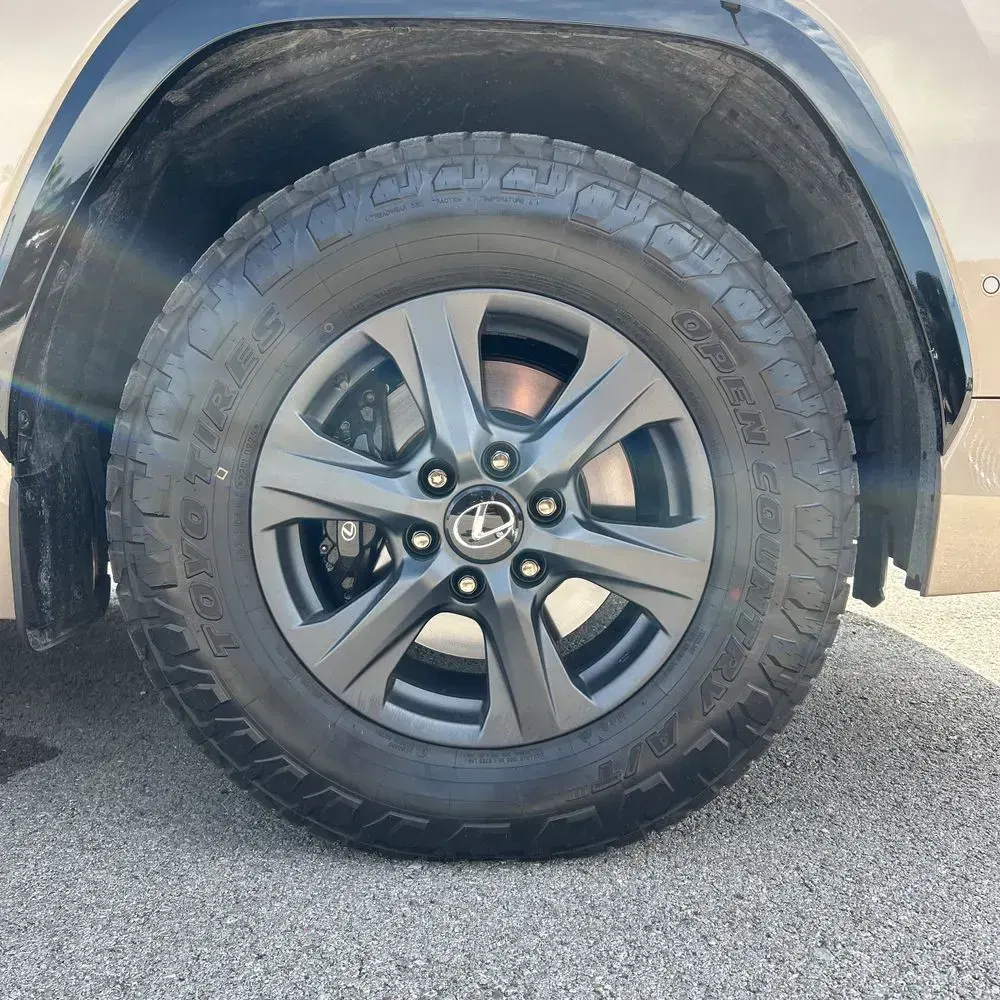 2025 Lexus LX 700h Overtrail