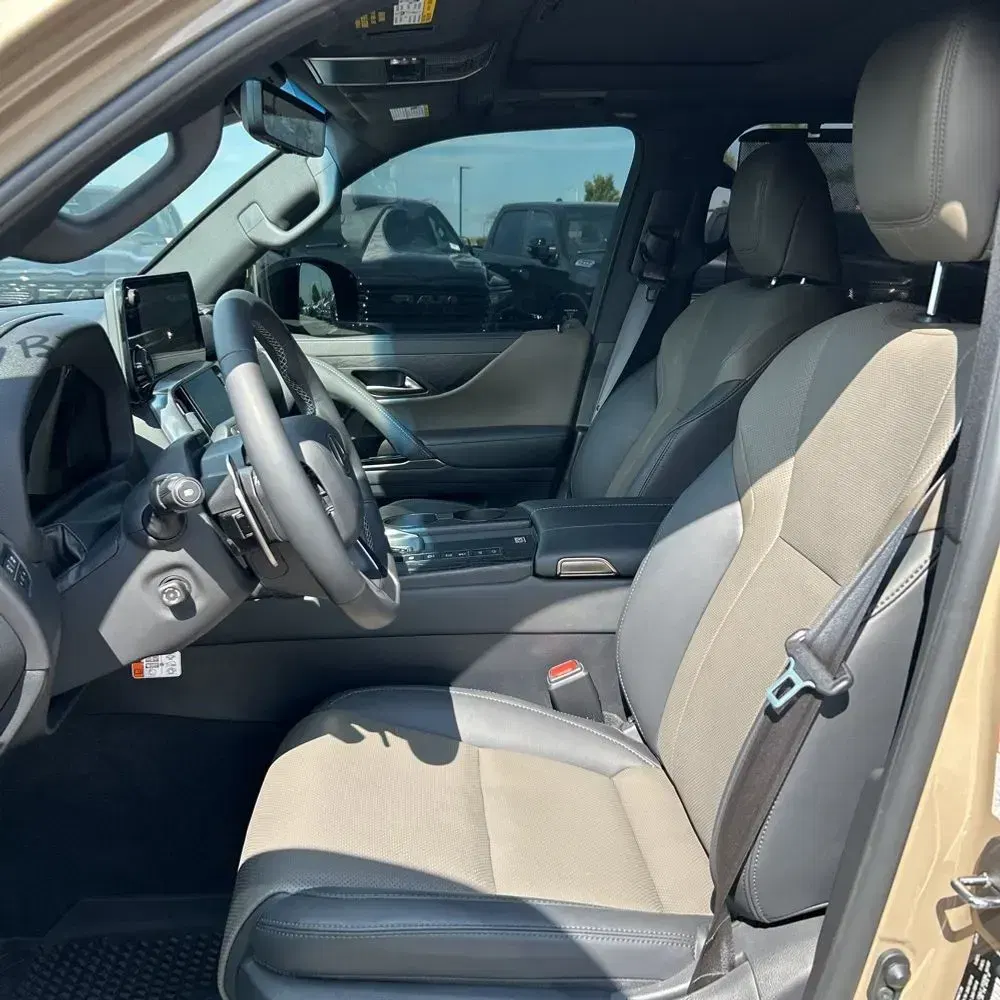 2025 Lexus LX 700h Overtrail