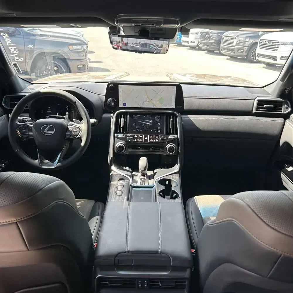 2025 Lexus LX 700h Overtrail